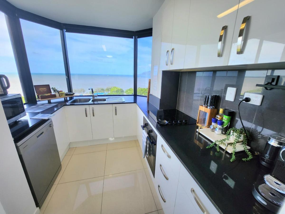 Cairns Luxury Seaview Apartment エクステリア 写真